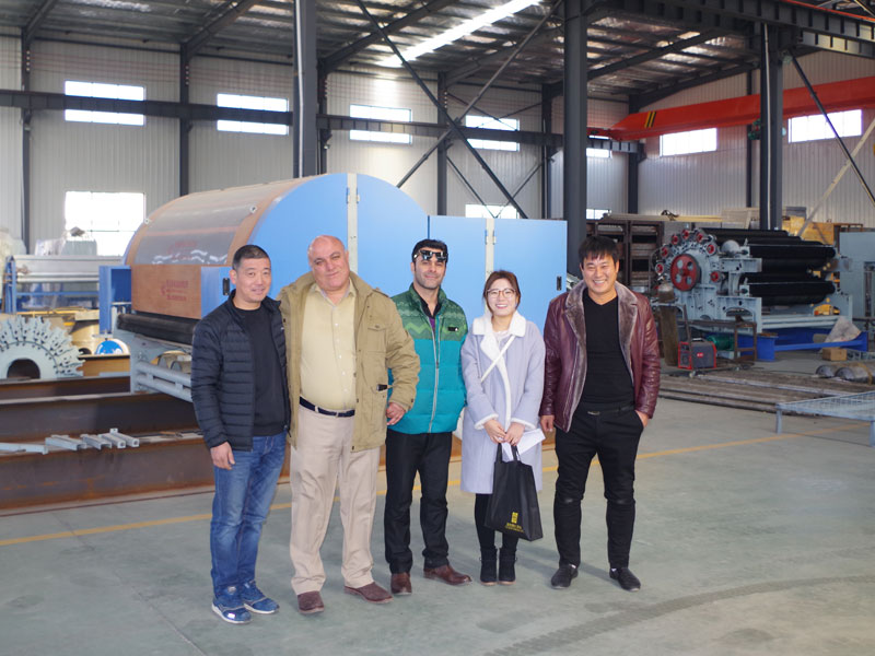 客户订购针刺棉设备